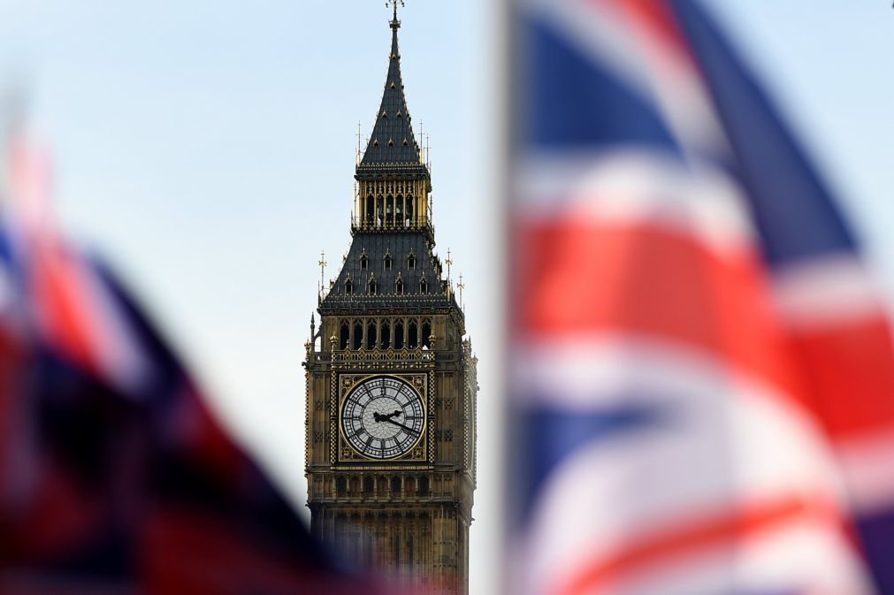 Governo britânico recusa publicar relatório que prevê impacto negativo na economia do 'Brexit'