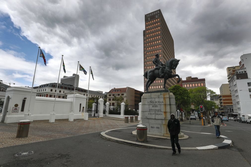 Cidade do Cabo consegue adiar por quatro dias a data em que ficará sem água