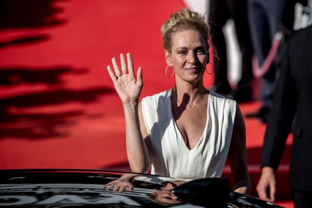 Uma Thurman acusa produtor Harvey Weinstein de assédio sexual