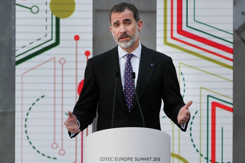 Rei de Espanha defende que a escola se deve adaptar às «habilidades digitais»