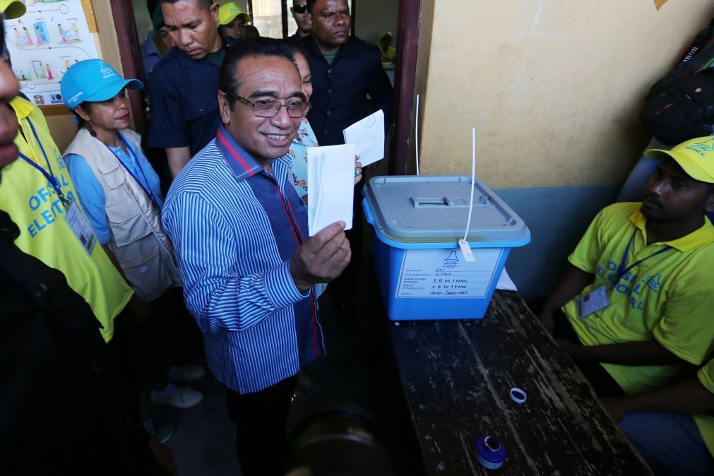 Presidente timorense convoca eleições antecipadas para 12 de maio