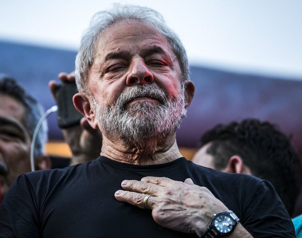 Tribunal ordena liberdade imediata de Lula da Silva