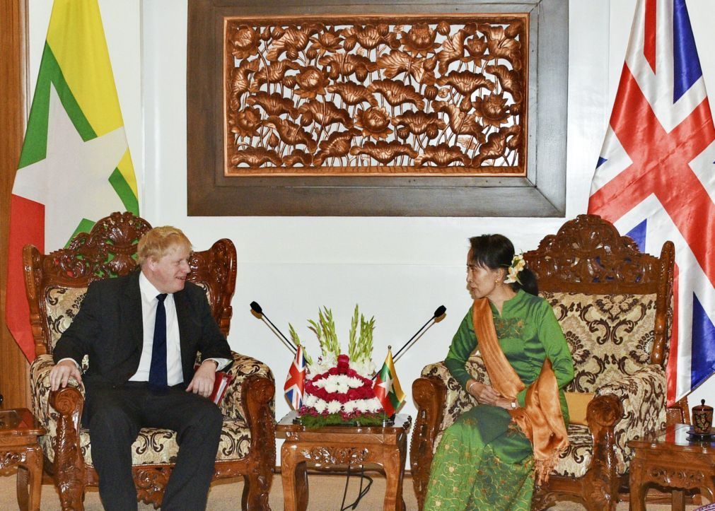 Ministro britânico reúne-se com líder da Birmânia depois de visita a refugiados rohingya