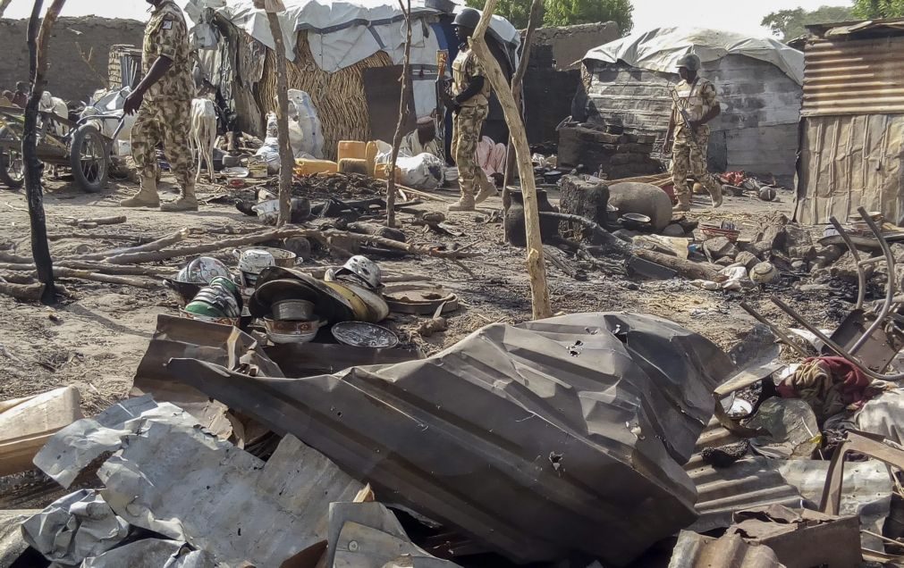 Pelo menos 19 mortos e 70 feridos em atentado bombista na Nigéria