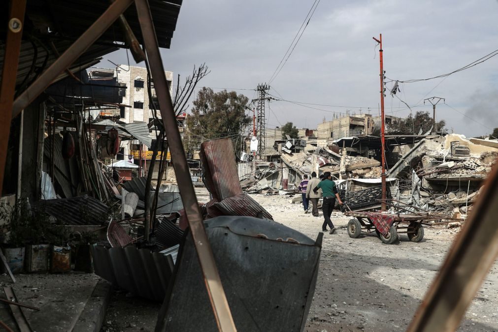 Novos bombardeamentos contra Ghouta fazem 13 mortos