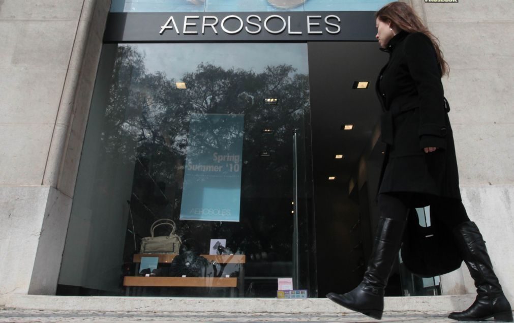 Dona da Aerosoles fecha fábrica e lojas em Portugal colocando em causa 90 postos de trabalho