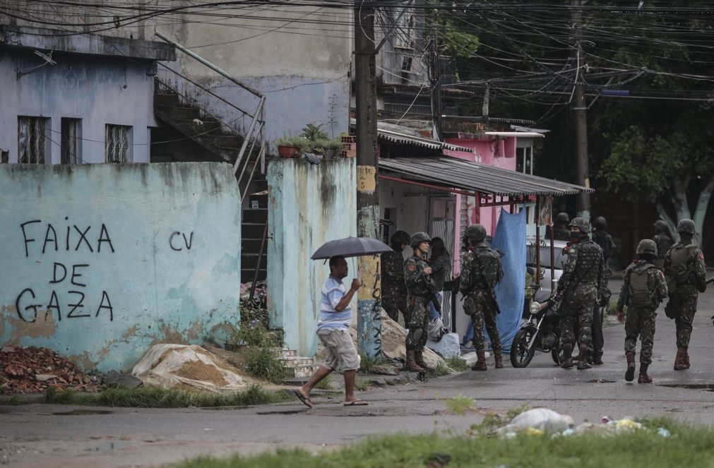 Forças Armadas realizam operação em favelas da zona oeste do Rio de Janeiro