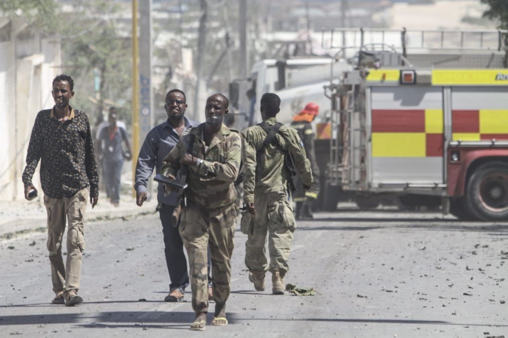 Pelo menos 18 mortos em duas explosões na capital da Somália