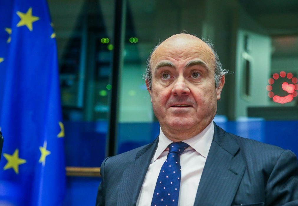 Comissão do PE aprova nomeação de De Guindos para substituir Constâncio no BCE