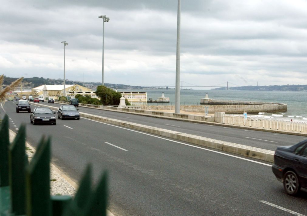 ÚLTIMA HORA: Câmara de Oeiras encerra Marginal no sentido Cascais-Lisboa