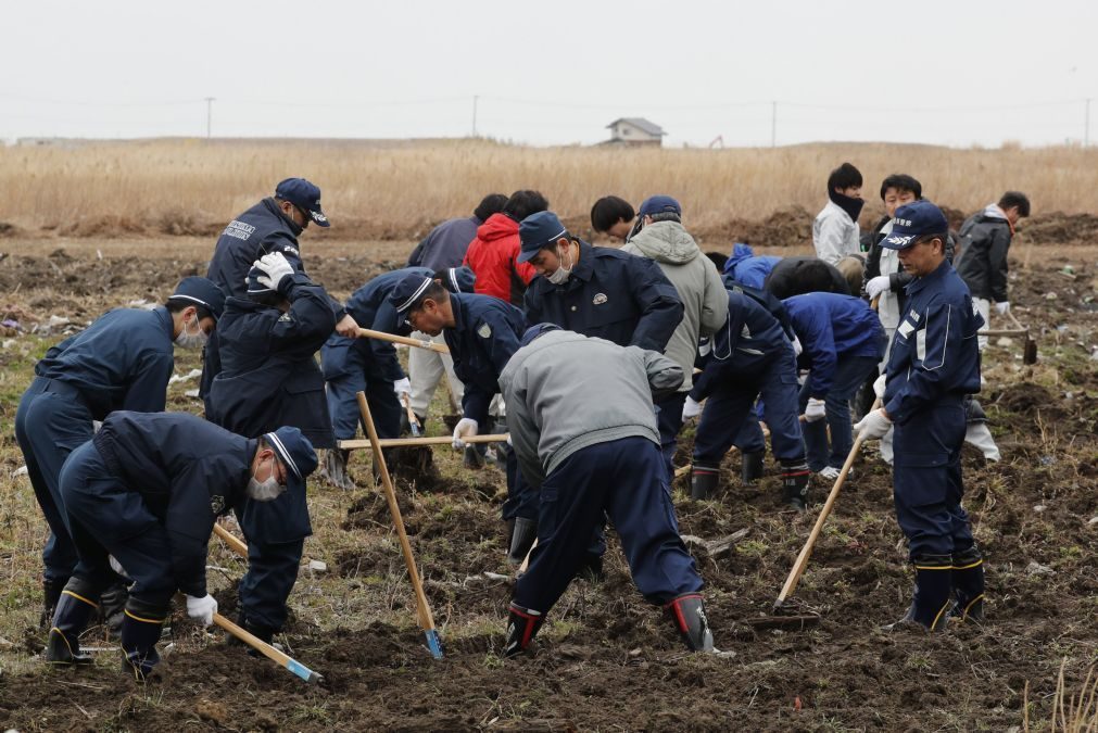 Japão assinala sétimo aniversário de tsunami que matou mais de 18 mil pessoas