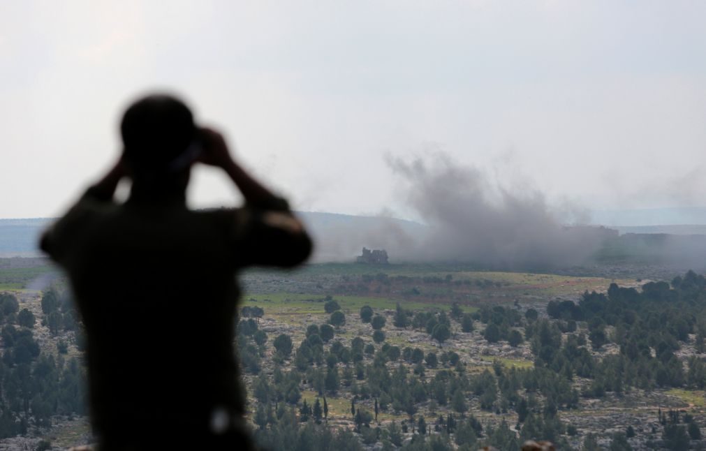 Pelo menos 18 mortos em bombardeamentos turcos na cidade síria de Afrine