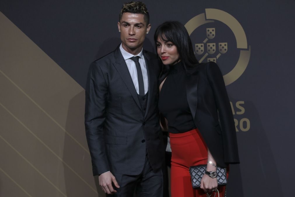 Cristiano Ronaldo pede que não estraguem bom momento com «notícias falsas»