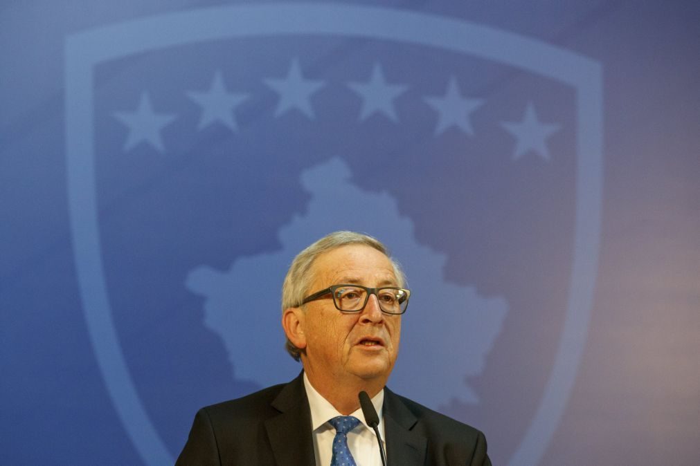 Juncker pede a Putin para restabelecer cooperação e segurança na Europa