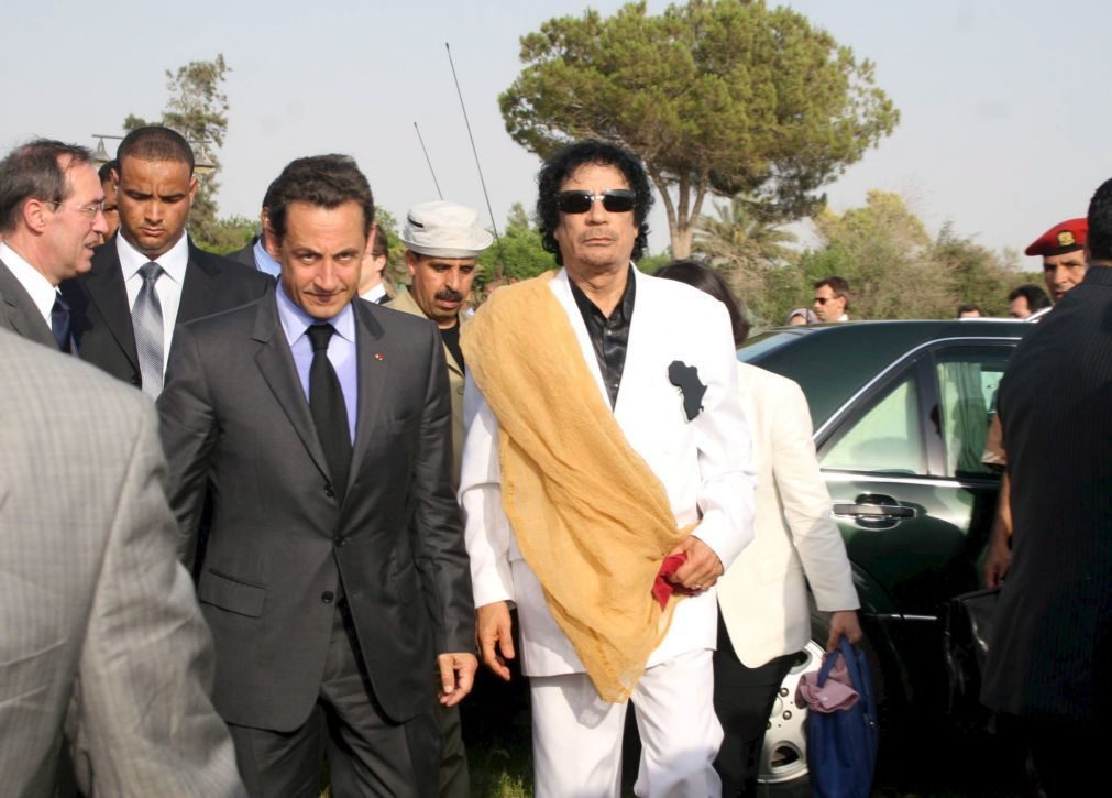 Nicolas Sarkozy indiciado em caso sobre suspeitas de financiamento líbio