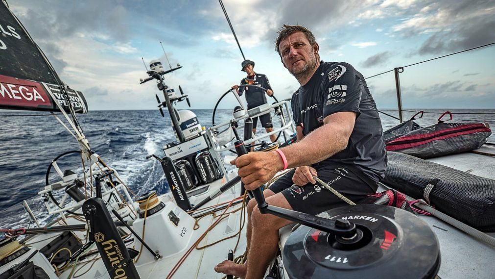 Tripulante britânico da Volvo Ocean Race dado como «definitivamente perdido»