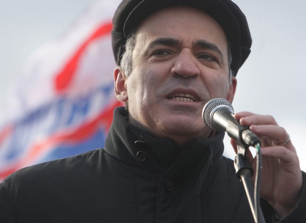 Kasparov pede boicote diplomático ao Mundial da Rússia
