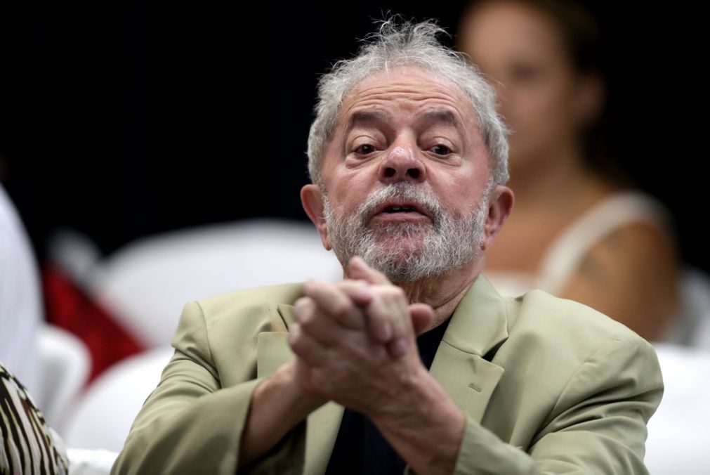 Lula recusa entregar-se à polícia