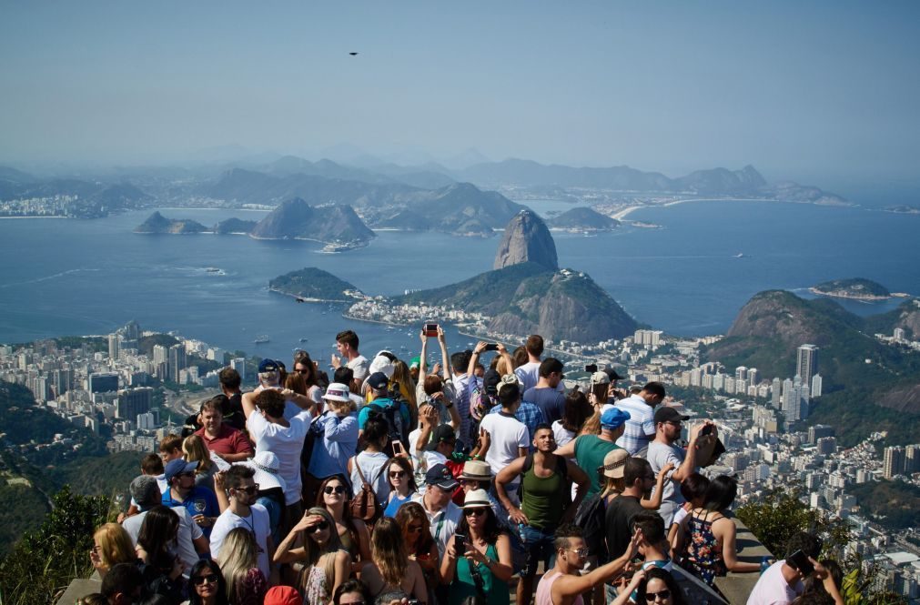Metade do rendimento anual no Brasil concentrado em pouco mais de 10% da população