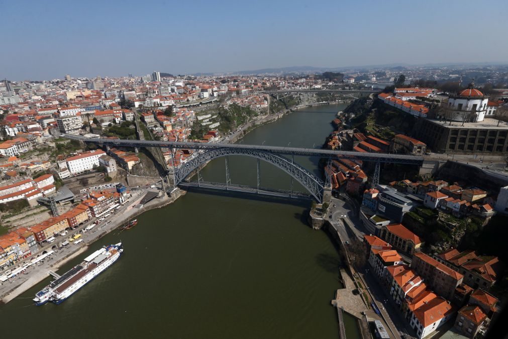 Rio Douro vai ter nova ponte a unir o Porto e Vila Nova de Gaia