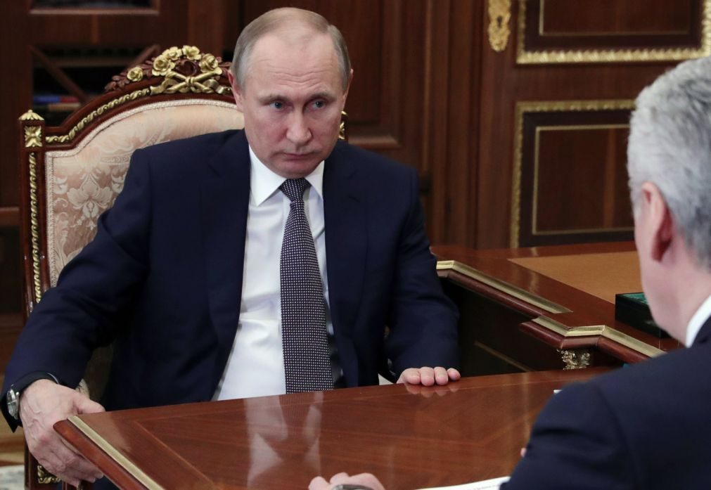Putin avisa que novos ataques ocidentais à Síria podem provocar caos