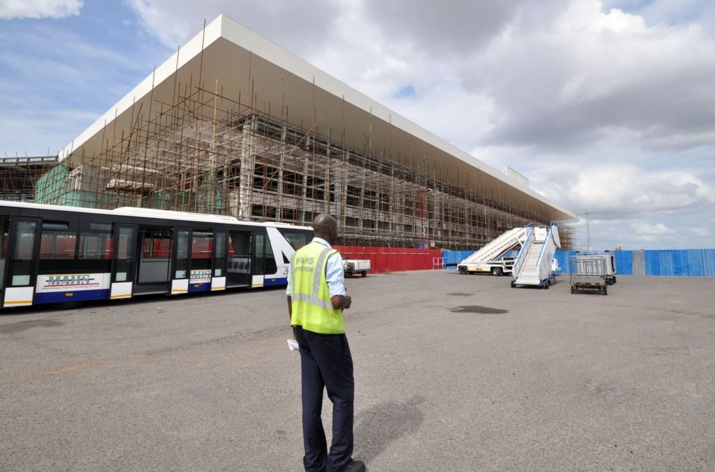 Autoridades apreendem 4,2 quilos de chifres de rinoceronte no Aeroporto