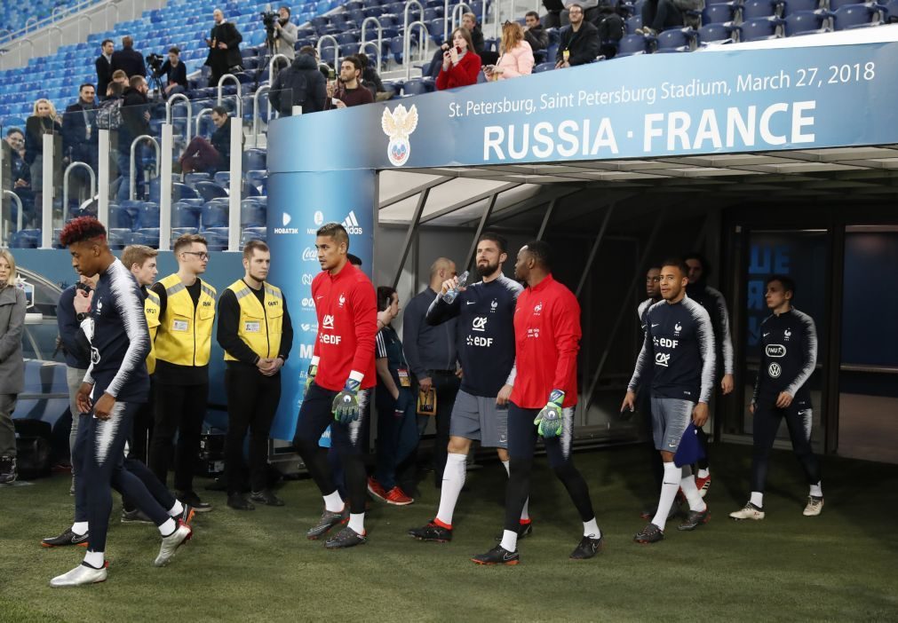 FIFA abre processo disciplinar a federação russa por racismo no Rússia-França