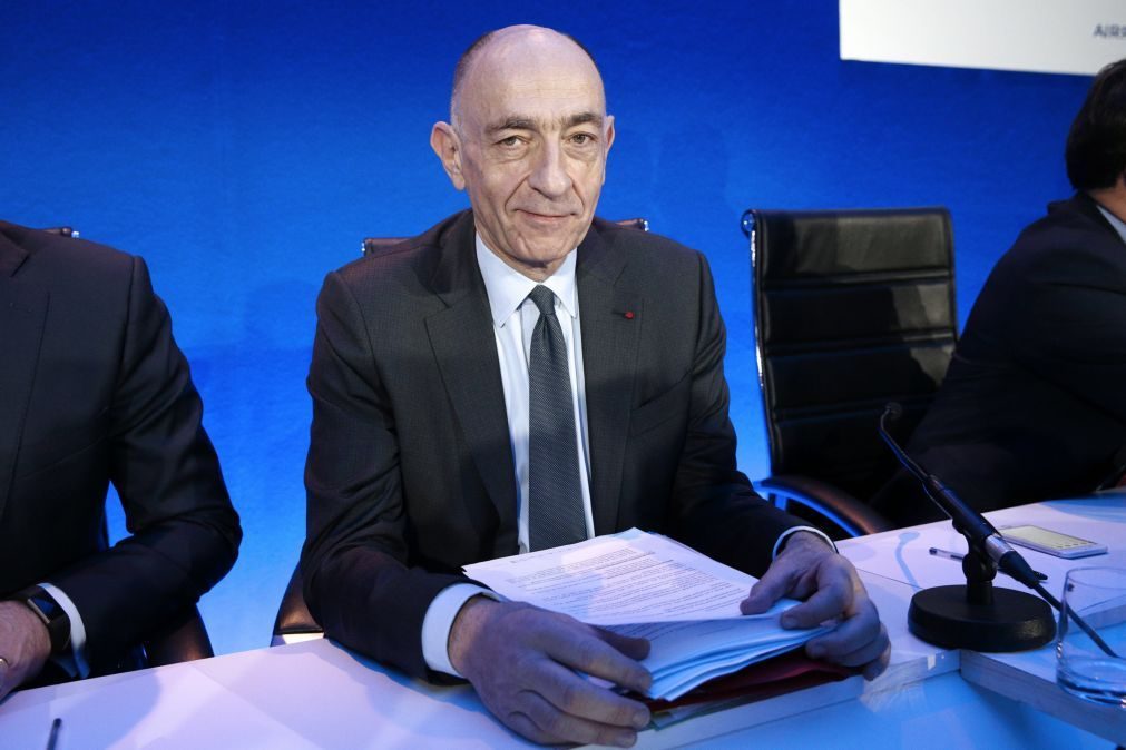 Presidente da Air France ameaça demitir-se se proposta de aumentos for rejeitada