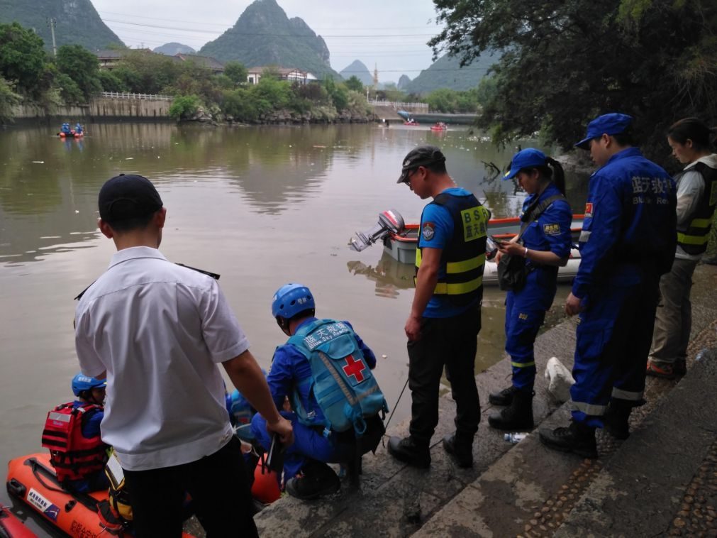 Dezassete mortos em acidente com barcos dragão no sul da China