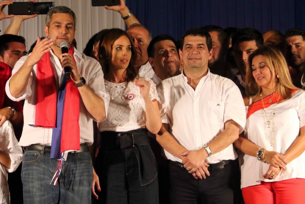 Candidato de direita vence presidenciais no Paraguai