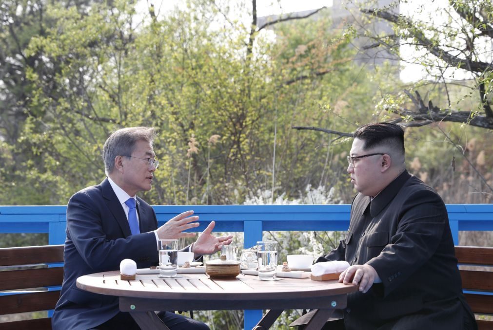As duas Coreias vão procurar um «regime de paz permanente»