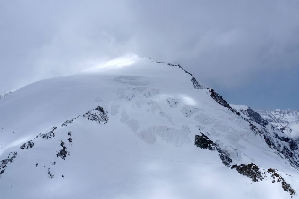 Duas avalanches nos Alpes austríacos fazem seis vítimas mortais