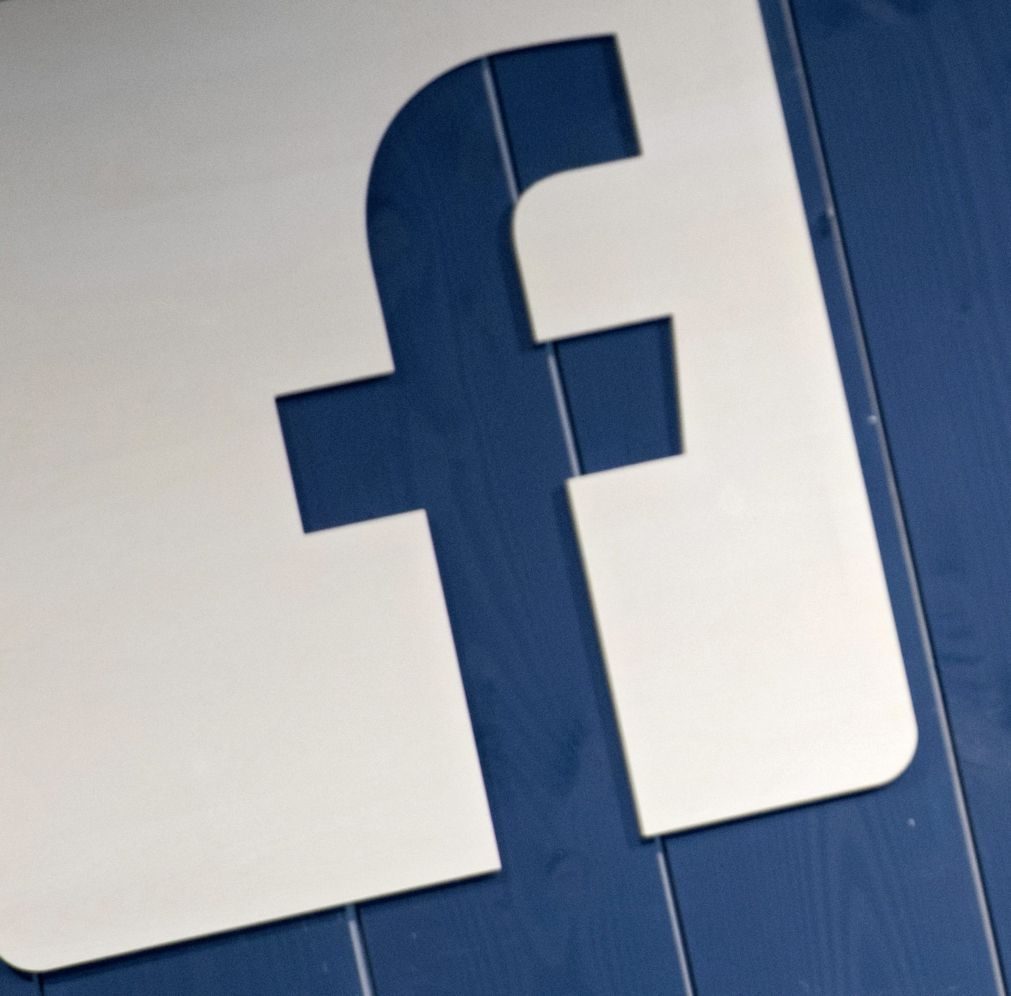 Divulgados mais de 3.500 anúncios no Facebook criados por agência russa para dividir EUA
