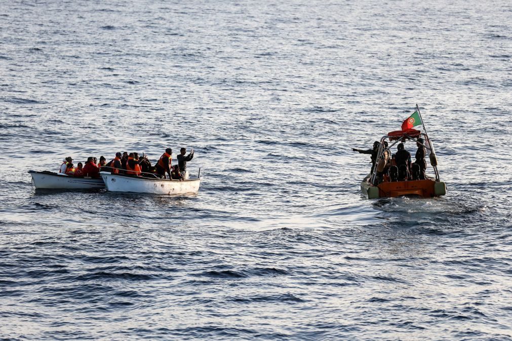Polícia Marítima resgata 43 migrantes na Grécia