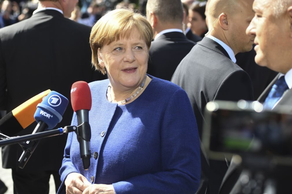 Angela Merkel visita Portugal ainda este mês