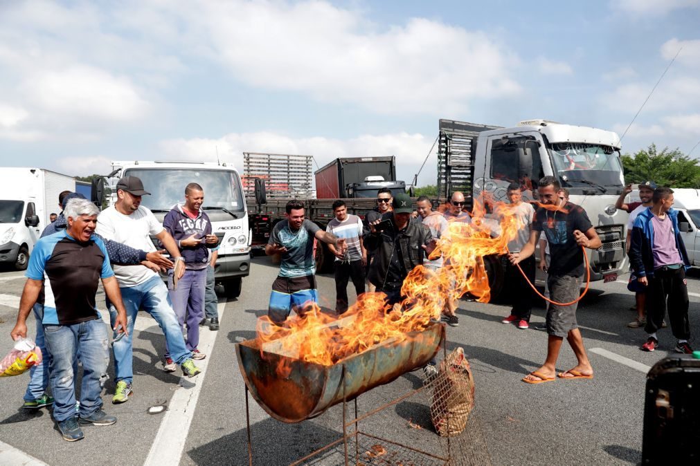 «Estado de emergência» devido a protestos contra preço de combustíveis