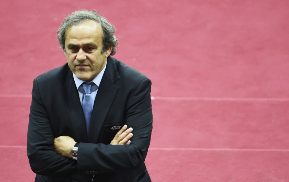 Platini pede que FIFA tenha a decência de levantar a sua suspensão