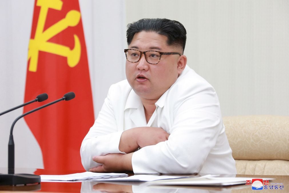 Ministro russo vai reunir com líder da Coreia do Norte
