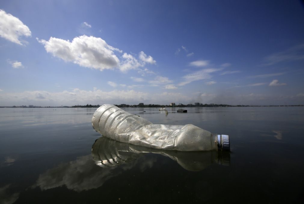 Só 9% de 400 milhões de toneladas de plástico produzido é reciclado