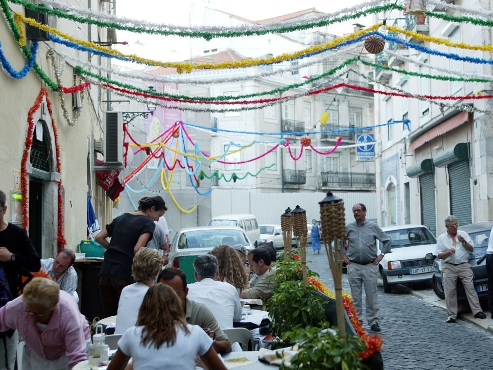 Centro de Lisboa vai parar ao trânsito no Santo António. Conheça os horários