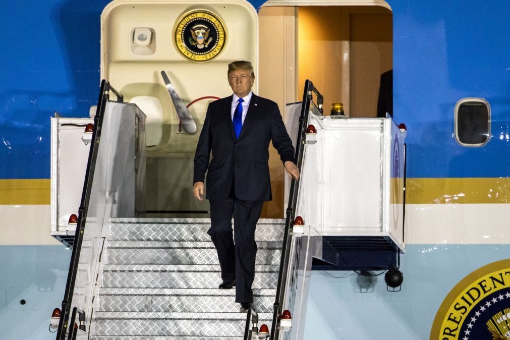 Donald Trump já chegou a Singapura para cimeira com a Coreia do Norte