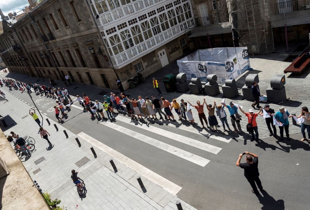 Cordão humano de 200km no País Basco para exigir referendo