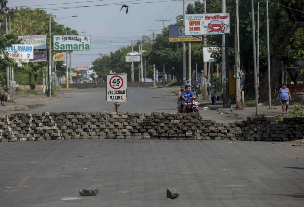 Três pessoas mortas em dia de protesto e greve geral