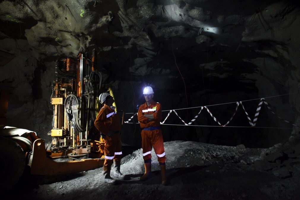 Governo aprova dois novos contratos de prospeção mineira
