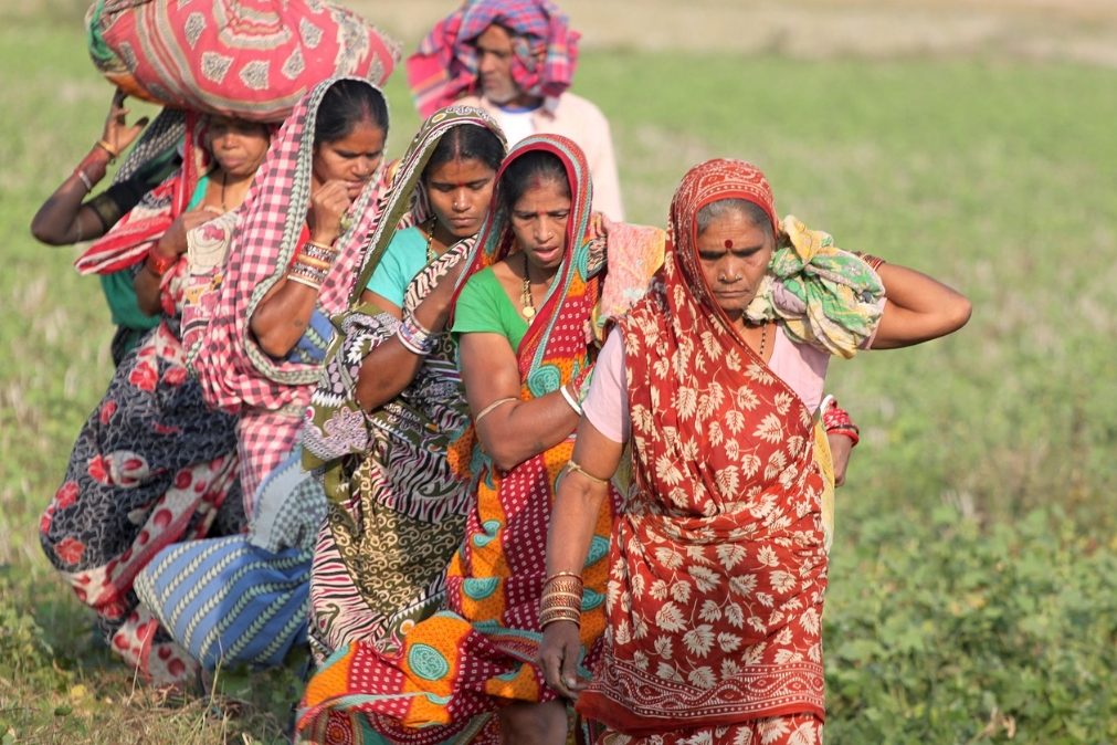 População feminina na Índia deixa de beber água com medo de ser violada
