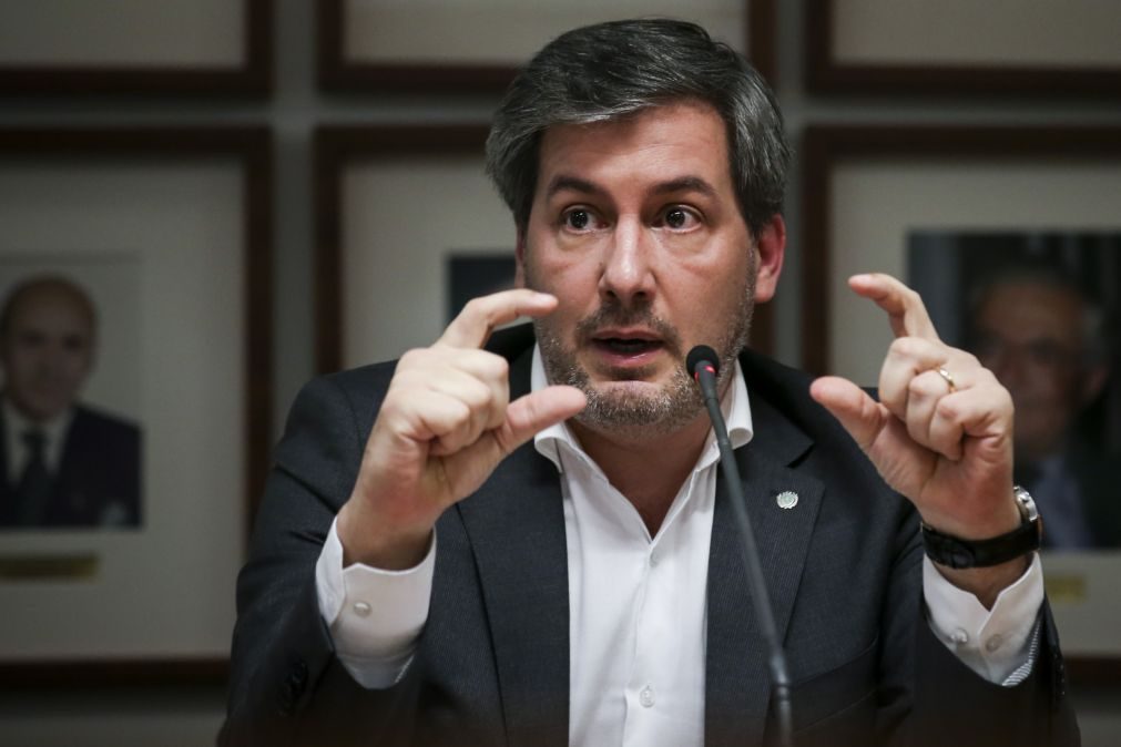 Bruno de Carvalho defende retirada de poderes a presidente em campanha eleitoral