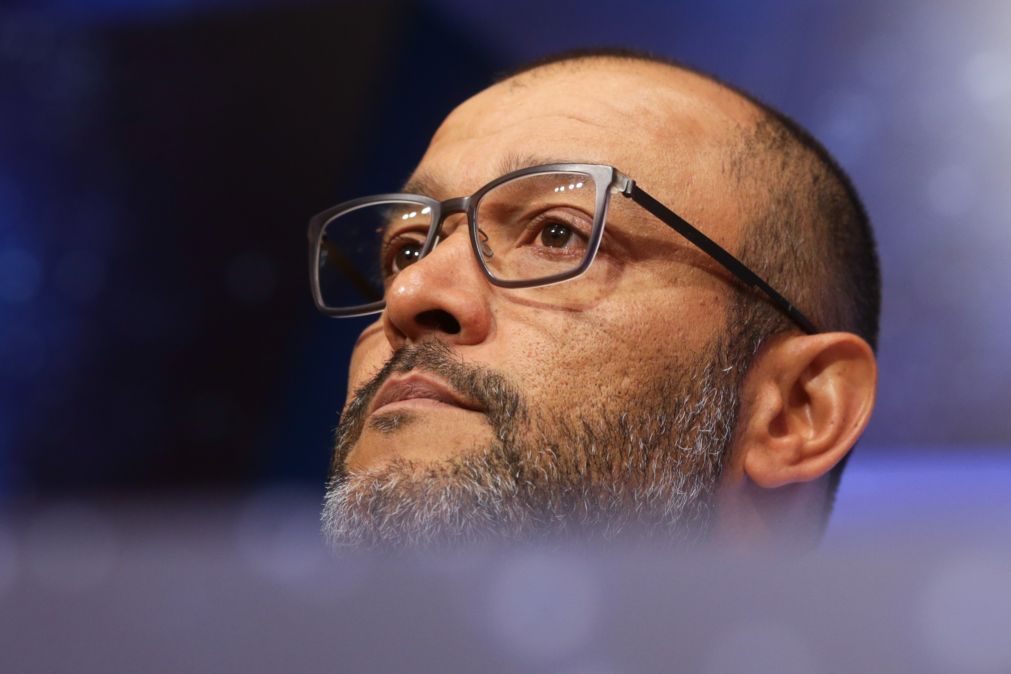 Nuno Espírito Santo prolonga contrato com Wolverhampton