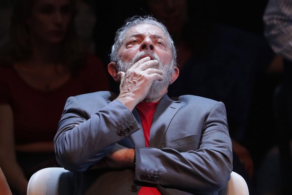 Lula da Silva reafirma que será candidato nas presidenciais do Brasil