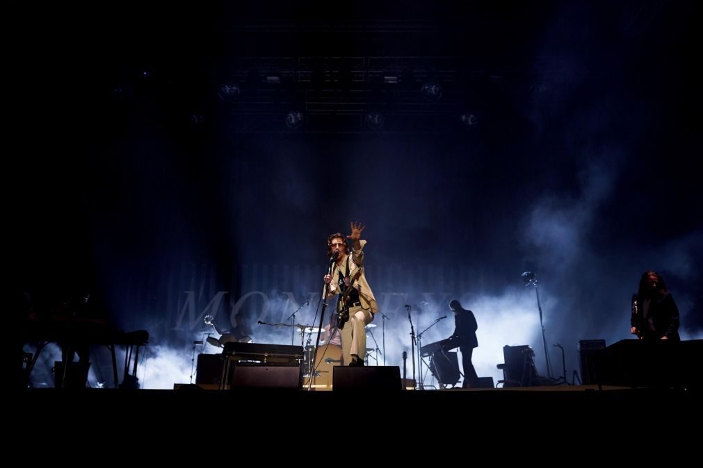 Regresso dos Arctic Monkeys a Portugal marca hoje arranque do Alive