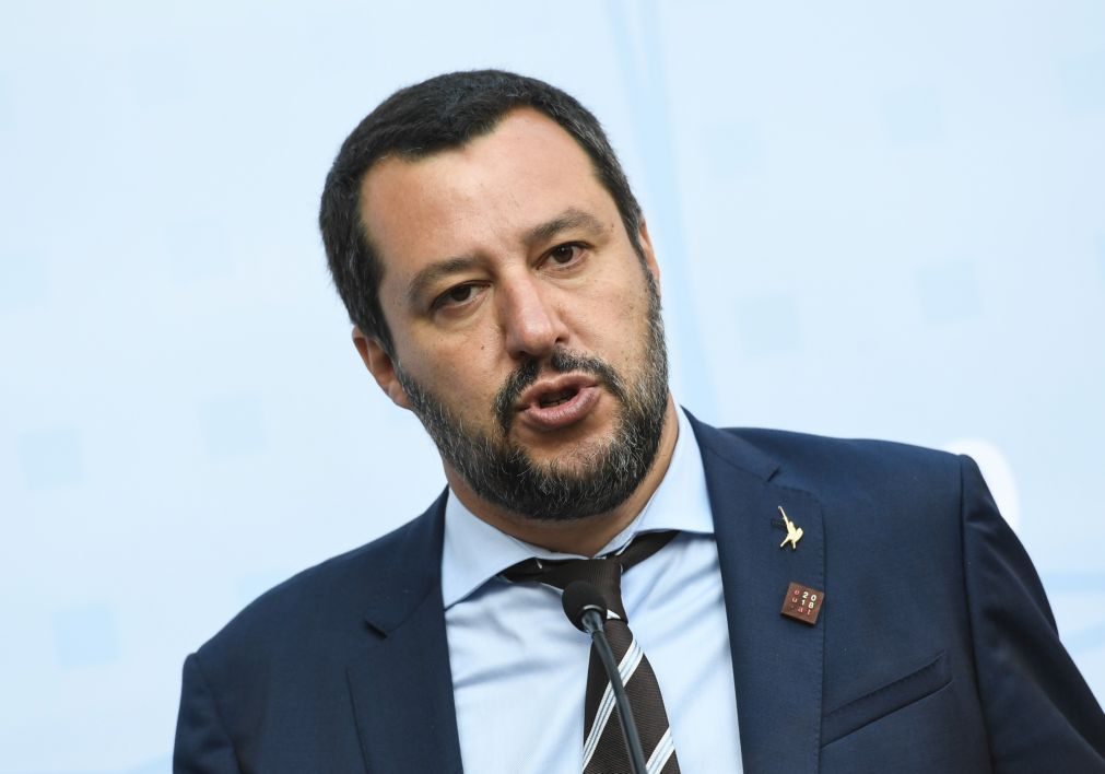 Ministro do Interior italiano proíbe desembarque de migrantes na Sicília